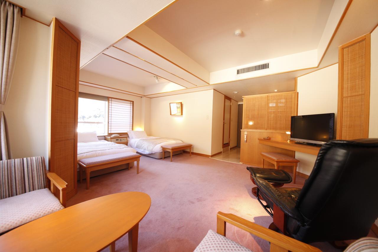 Shimobe Hotel Minobu Exteriör bild