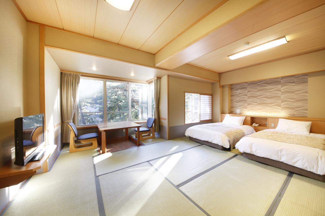 Shimobe Hotel Minobu Exteriör bild