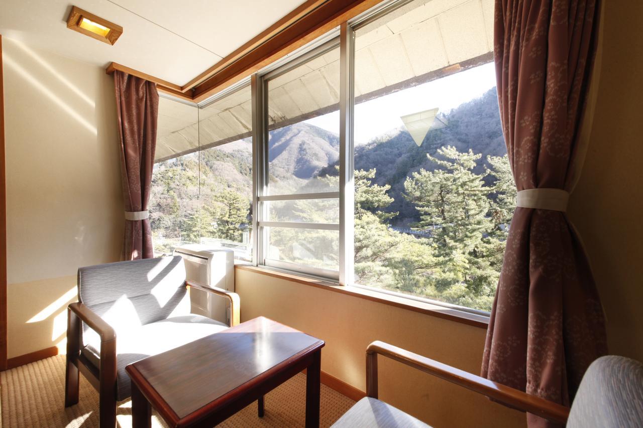 Shimobe Hotel Minobu Exteriör bild