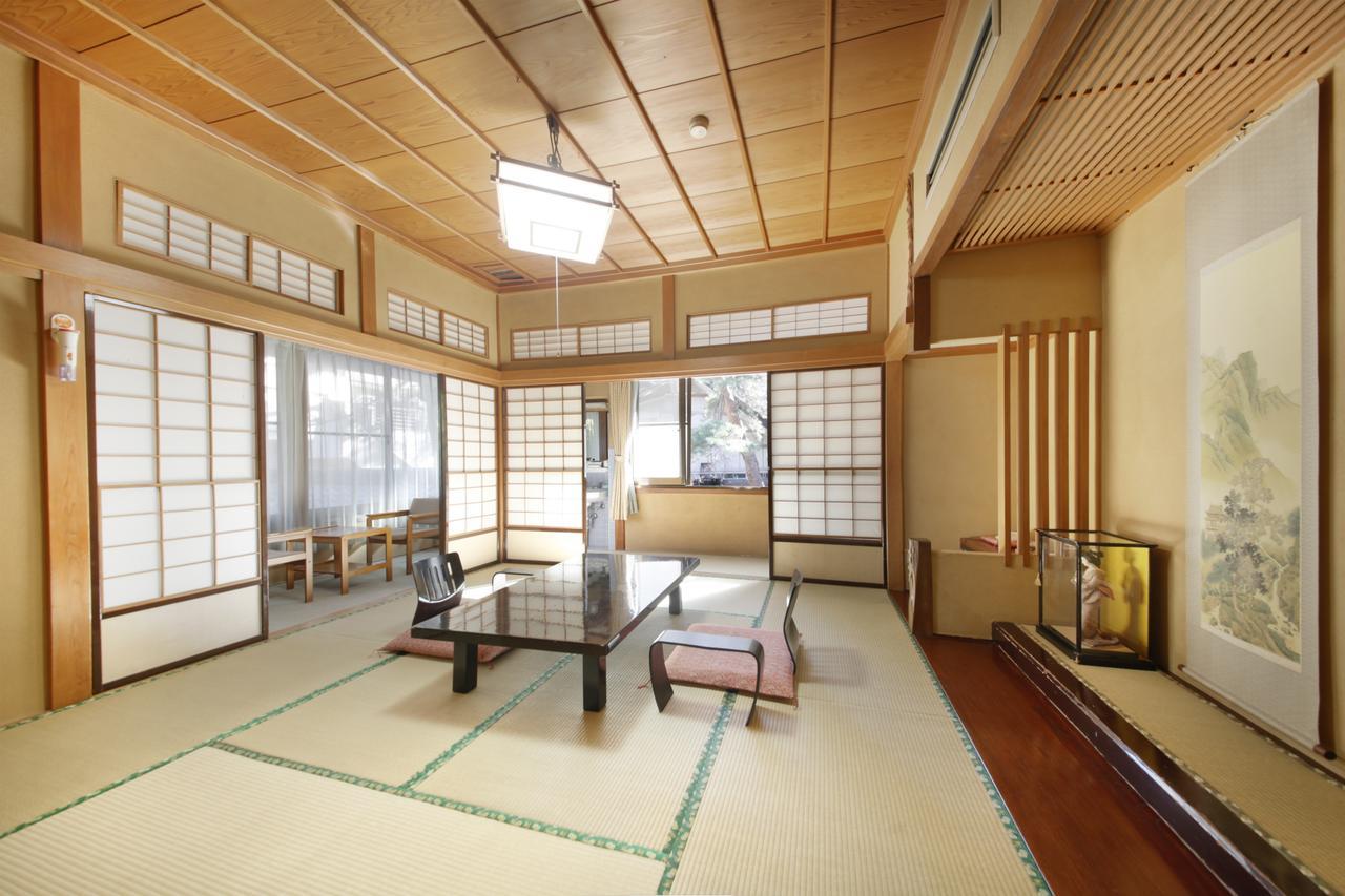 Shimobe Hotel Minobu Exteriör bild