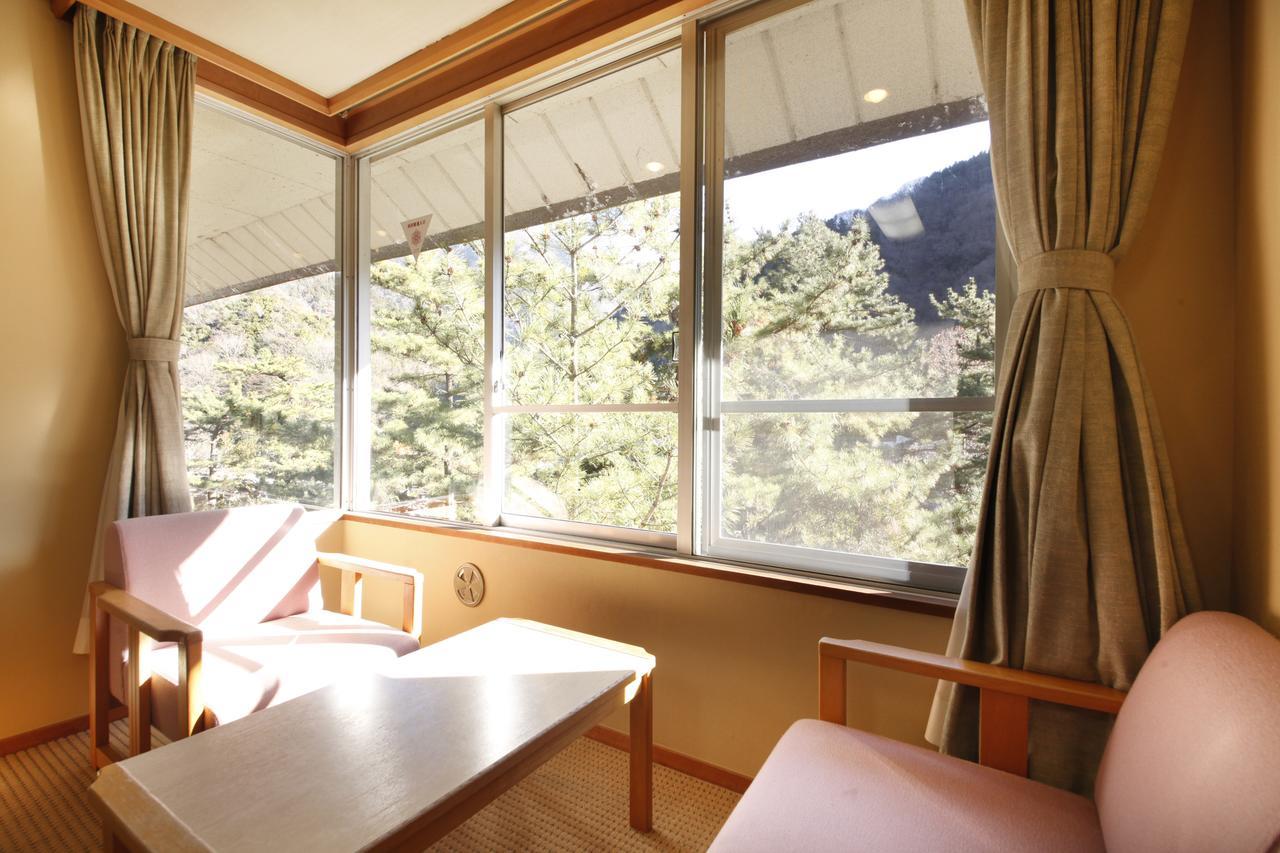 Shimobe Hotel Minobu Exteriör bild